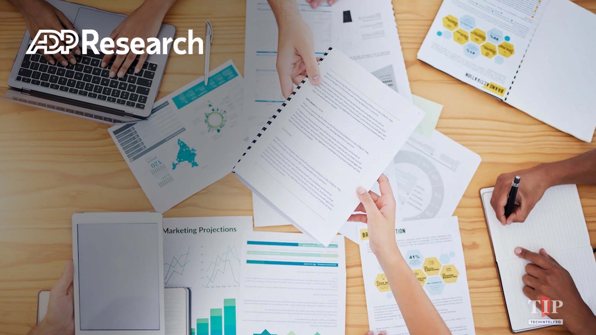 ADP: US Private Jobs +22K in Jan 2026, Wages Up 4.5% YoY