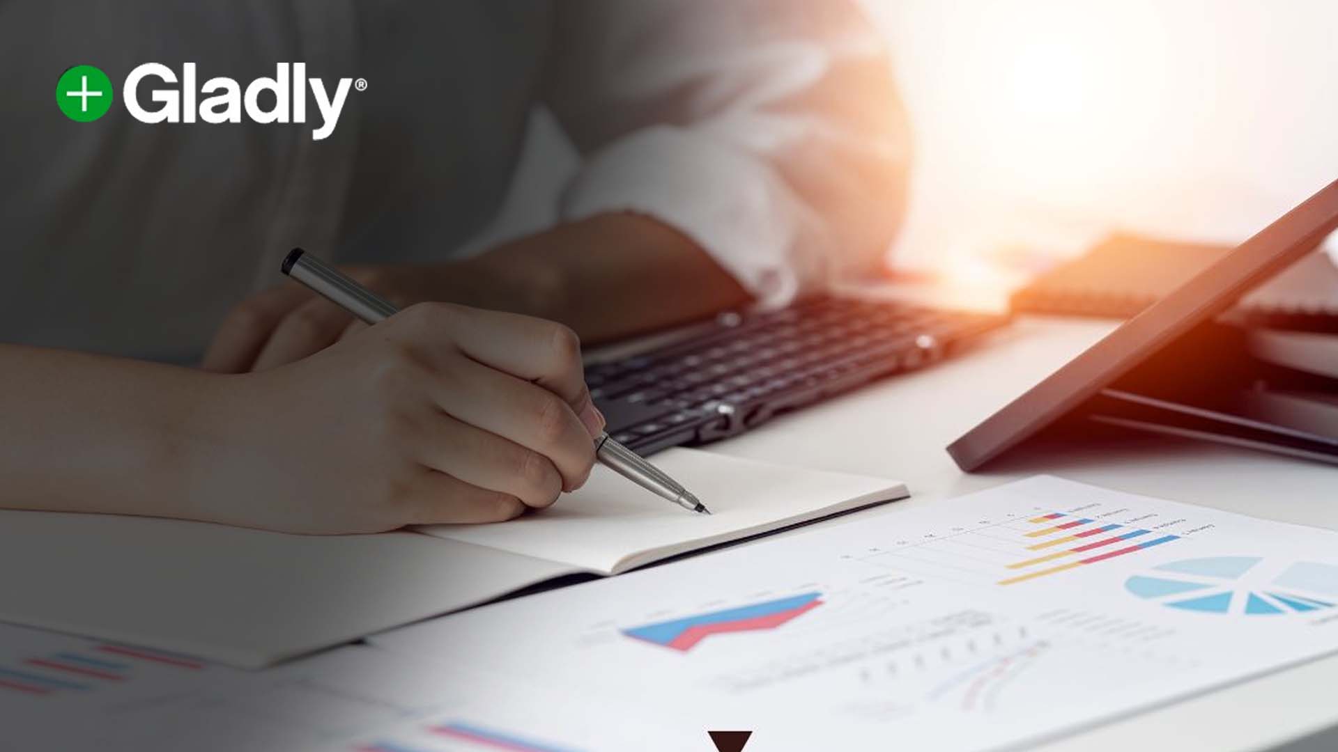 Gladly Report: AI Resolves Issues but Erodes Loyalty